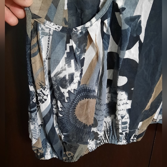 Color Story Abstract Sheer Tunic Vest - Picture 5 of 10